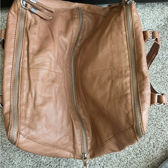 Spacious Liebeskind Berlin Genuine Leather Satchel Camel color - Picture 11 of 12